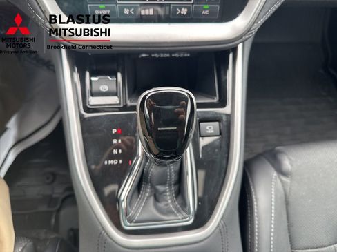 Used 2023 Subaru Outback Touring XT image 34