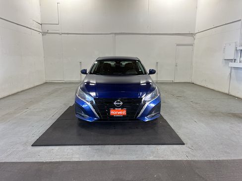 Used 2023 Nissan Altima 2.5 S FWD image 3