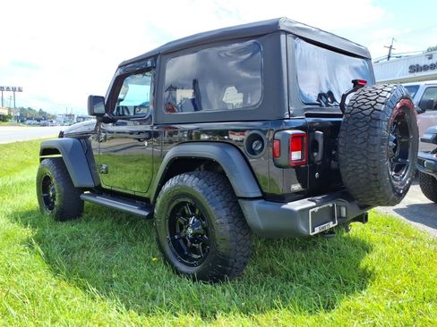 Used 2022 Jeep Wrangler Sport AWD/4WD image 5
