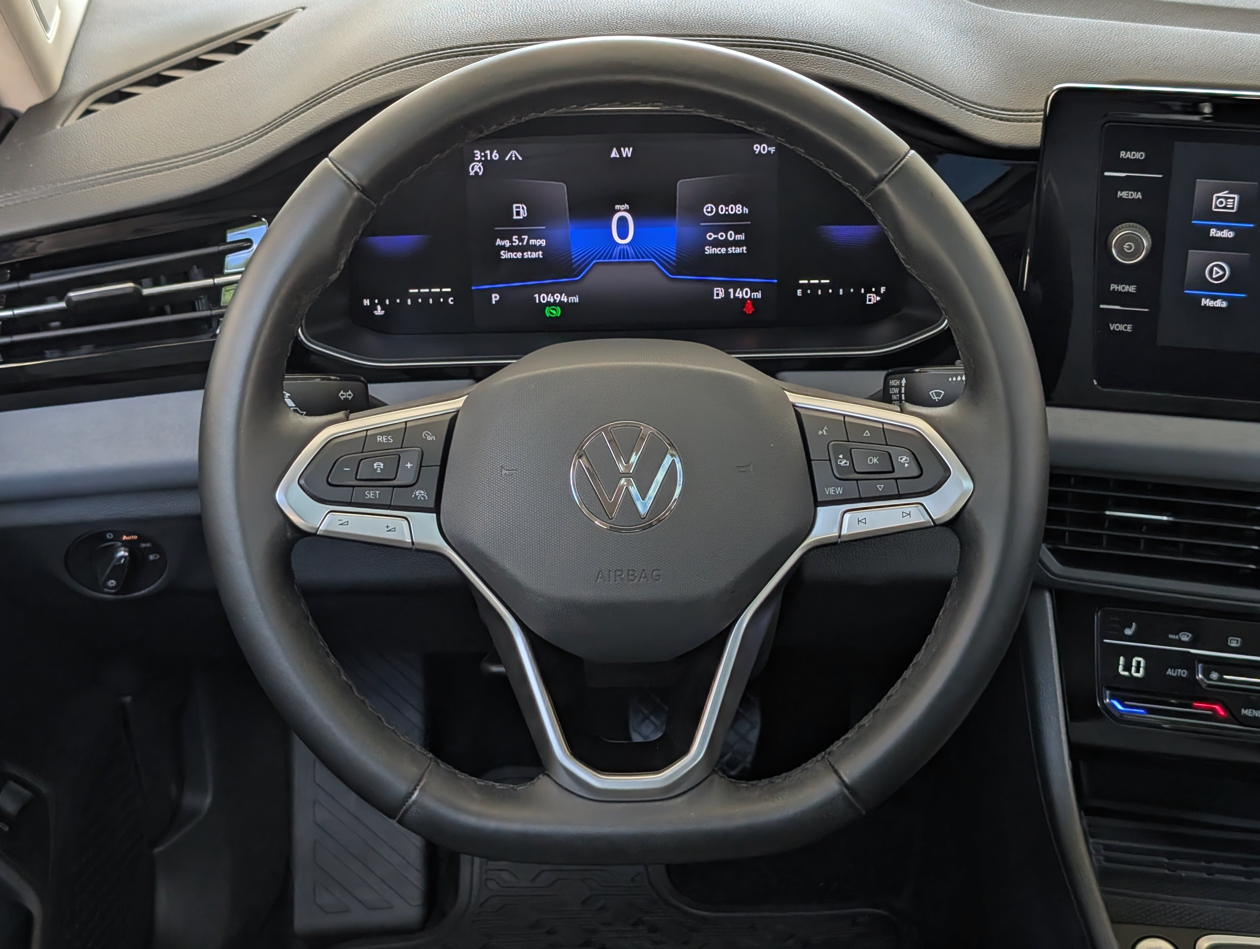 Used 2025 Volkswagen Jetta SE w/ Sunroof Package FWD image 24