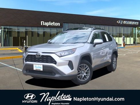 Used 2020 Toyota RAV4 LE w/ Carpet Mat Package FWD image 1