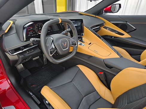 Used 2024 Chevrolet Corvette Stingray Preferred Conv w/ Z51 Performance Package image 8