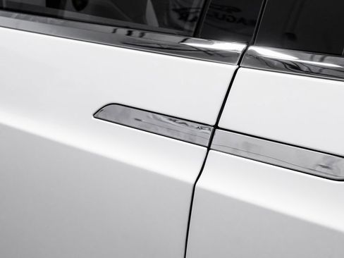 Used 2020 Tesla Model X Long Range image 47