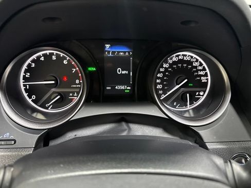 Used 2023 Toyota Camry SE FWD image 18