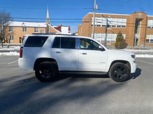 Used 2017 Chevrolet Tahoe LT image 4