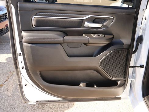 Used 2025 RAM 1500 Big Horn AWD/4WD image 9