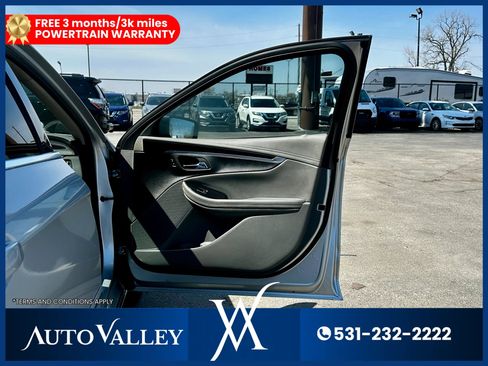 Used 2018 Chevrolet Impala LT w/ LT Convenience Package image 14