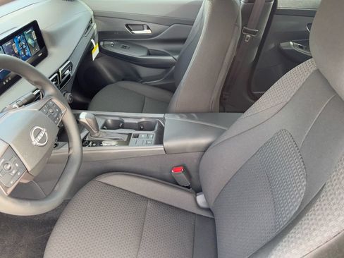New 2026 Nissan Sentra SR FWD image 19