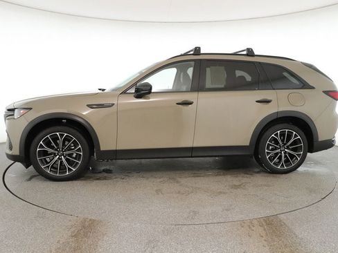 Used 2025 MAZDA CX-70 Plug-In Hybrid w/ Premium Plus image 2