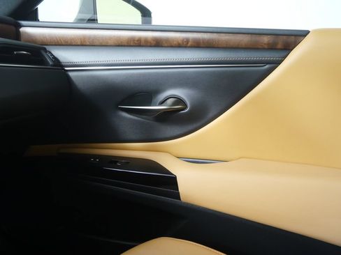 Used 2022 Lexus ES 350 w/ Premium Package FWD image 25