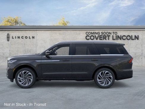 New 2026 Lincoln Navigator Reserve AWD/4WD image 3