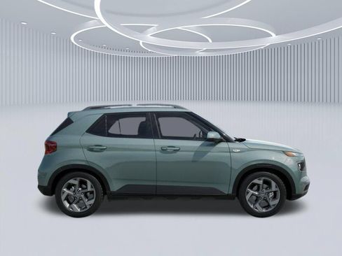 New 2026 Hyundai Venue SEL FWD image 7