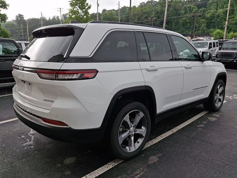 New 2026 Jeep Grand Cherokee Limited AWD/4WD image 3