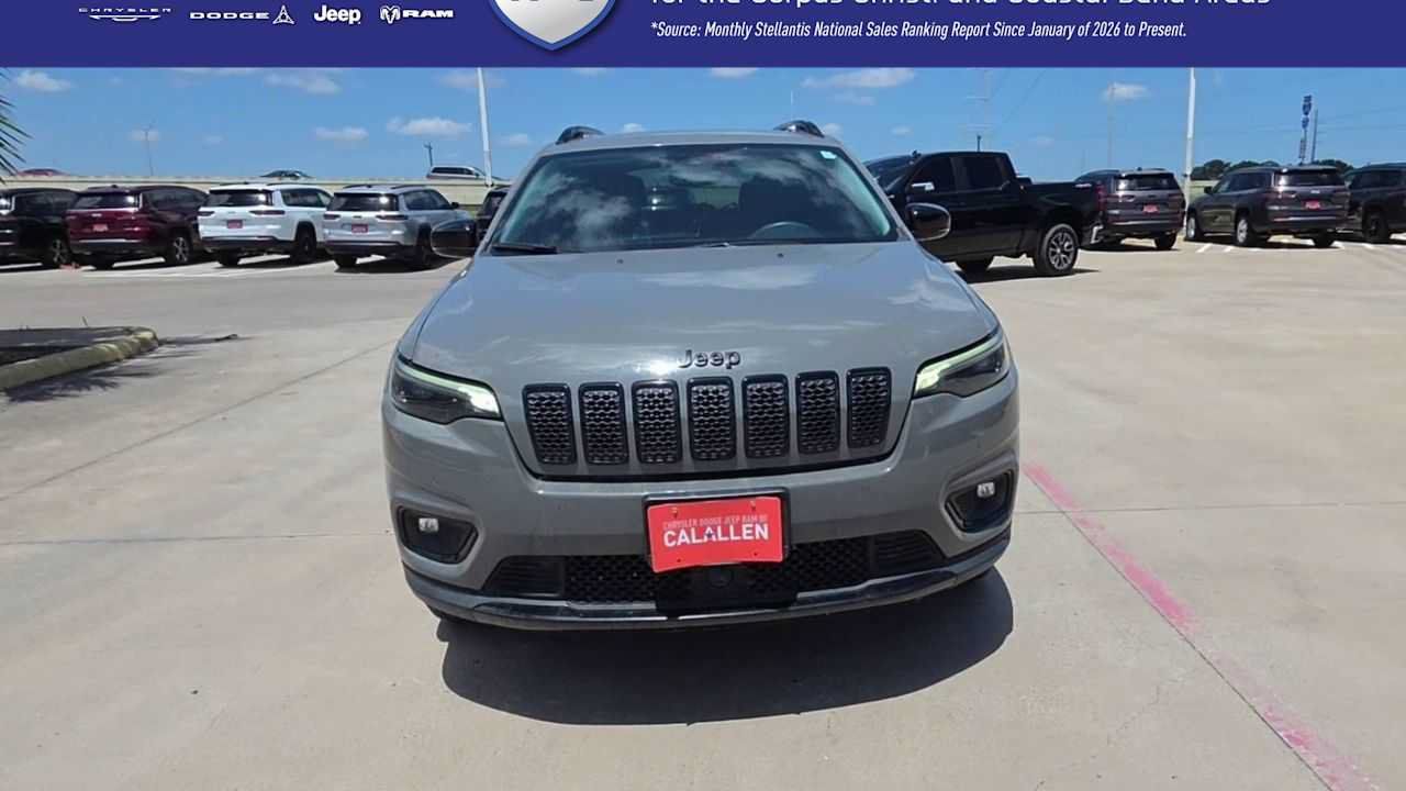 Certified 2023 Jeep Cherokee Altitude Lux AWD/4WD image 3
