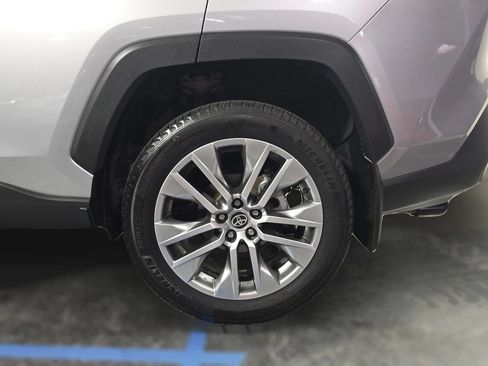 Used 2022 Toyota RAV4 XLE Premium FWD image 19