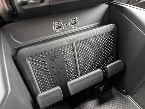 New 2026 RAM 1500 4x4 Crew Cab image 31