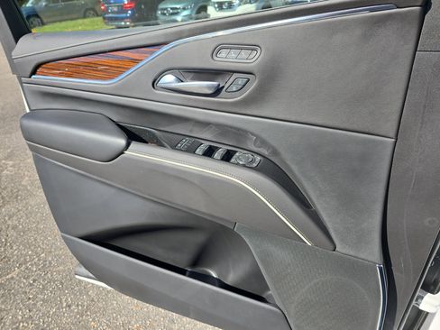 Used 2021 Cadillac Escalade ESV Premium Luxury image 27