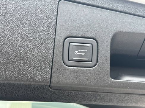 Certified 2024 Cadillac XT4 Sport AWD/4WD image 18