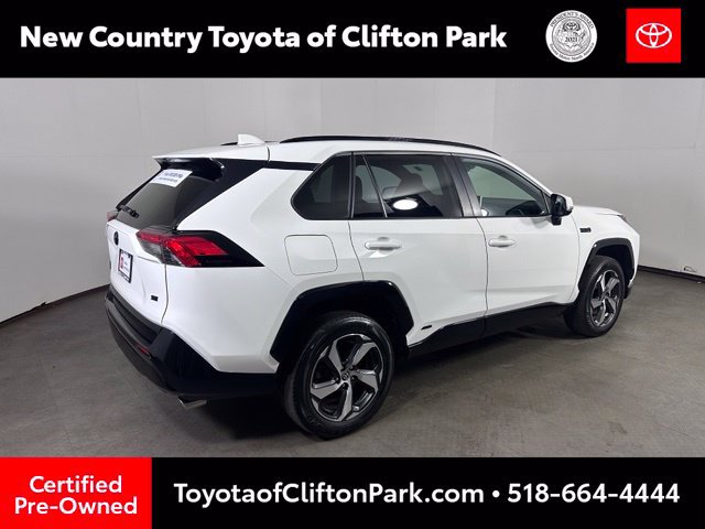 Used 2023 Toyota RAV4 SE w/ Weather & Moonroof Package AWD/4WD image 7