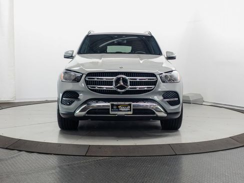 Used 2025 Mercedes-Benz GLE 450e 4MATIC image 2