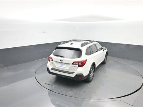 Used 2018 Subaru Outback 2.5i Premium image 23