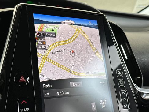 Used 2022 Toyota Prius Prime LE image 20