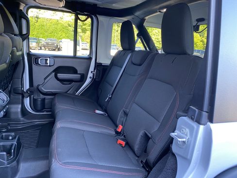Used 2023 Jeep Wrangler Unlimited Rubicon w/ LED Lighting Group AWD/4WD image 36
