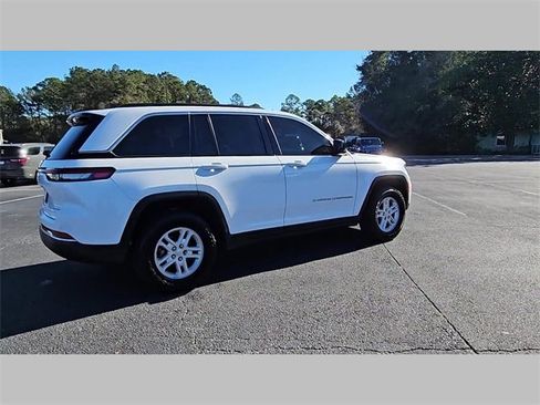 Used 2024 Jeep Grand Cherokee Laredo w/ Trailer Tow Package image 32