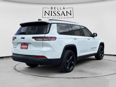 Used 2023 Jeep Grand Cherokee L Laredo AWD/4WD image 5