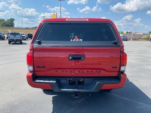 Used 2021 Toyota Tacoma SR5 w/ Technology Package AWD/4WD image 6