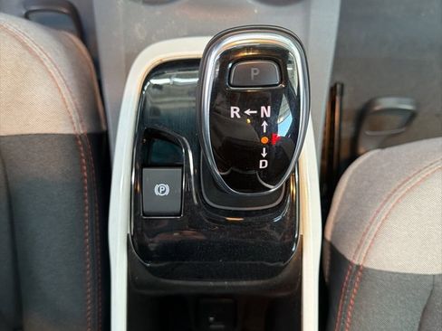 Used 2020 Chevrolet Bolt LT image 28