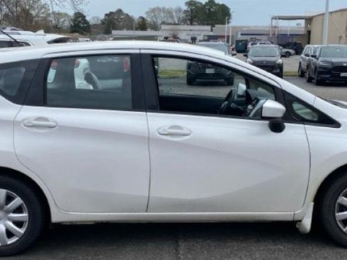 Used 2015 Nissan Versa Note SV FWD image 2