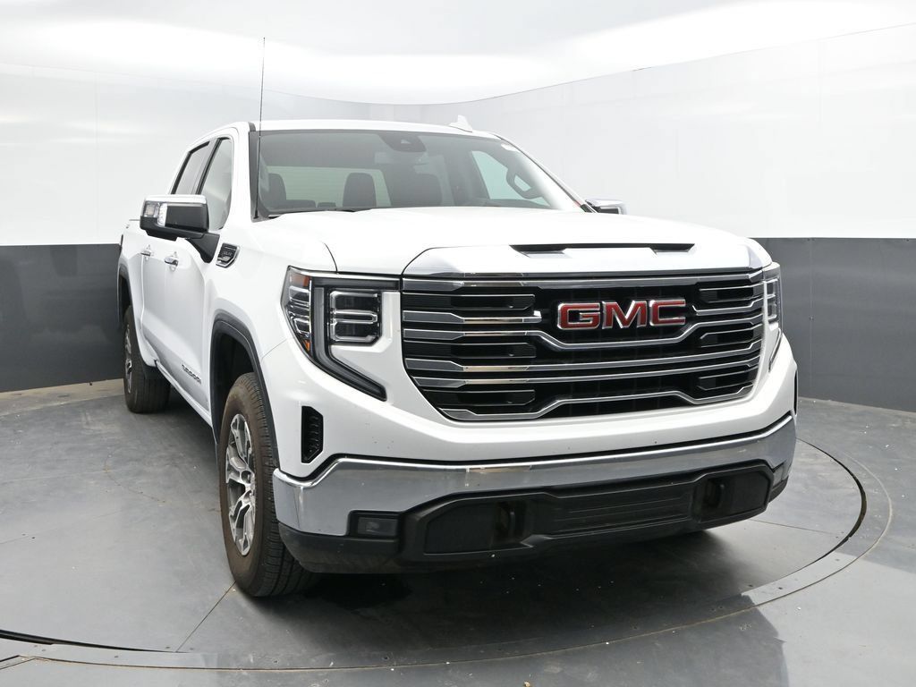 Used 2025 GMC Sierra 1500 SLT AWD/4WD image 4
