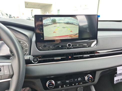 New 2026 Mitsubishi Outlander ES FWD image 16