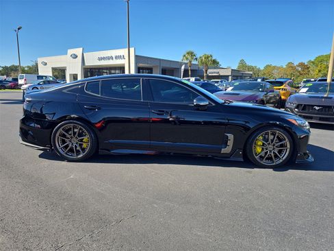 Used 2020 Kia Stinger GT1 image 3
