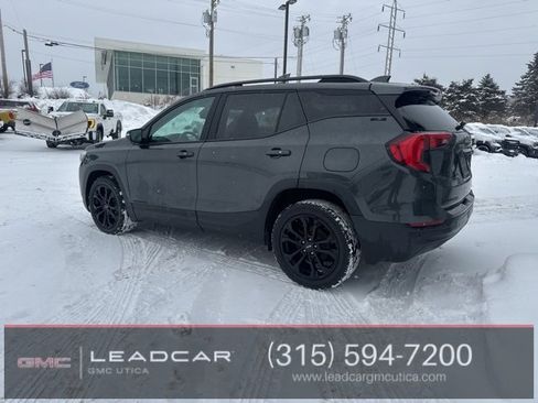 Used 2020 GMC Terrain SLE w/ Driver Convenience Package image 5