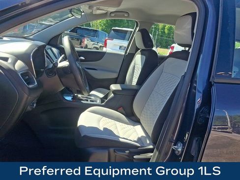 Used 2018 Chevrolet Equinox LS FWD image 2