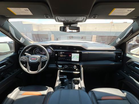 Used 2025 GMC Sierra 1500 AT4 AWD/4WD image 10