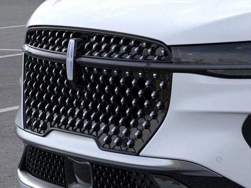 New 2026 Lincoln Nautilus Reserve image 17