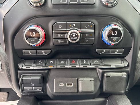 Used 2020 GMC Sierra 1500 Elevation w/ Elevation Value Package AWD/4WD image 25