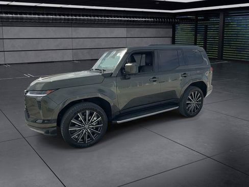 Certified 2025 Lexus GX 550 w/ Cold Area Package AWD/4WD image 4
