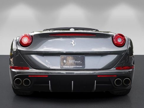 Certified 2016 Ferrari California T RWD image 4