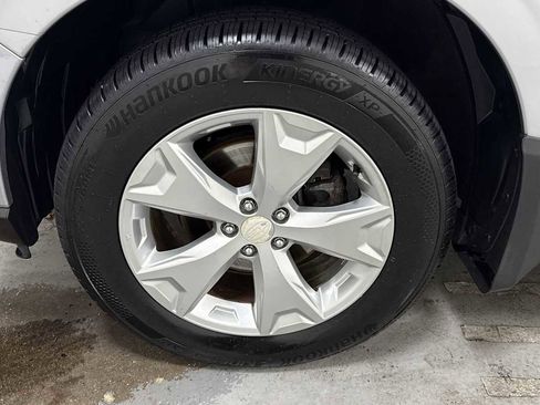 Used 2016 Subaru Forester 2.5i w/ Alloy Wheel Package image 10