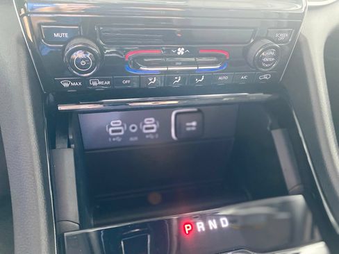 Used 2023 Jeep Grand Cherokee Laredo RWD image 24