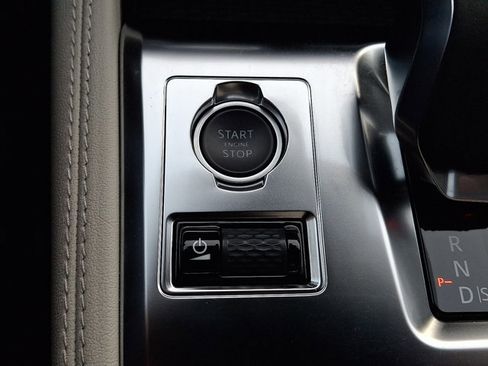 Used 2022 Jaguar F-PACE S image 27