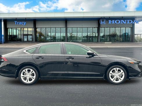 Certified 2025 Honda Accord LX image 3