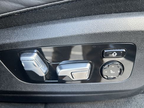 Used 2024 BMW X5 xDrive40i w/ Premium Package image 27