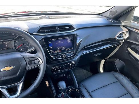 Used 2023 Chevrolet TrailBlazer ACTIV w/ Sun and Liftgate Package FWD image 7