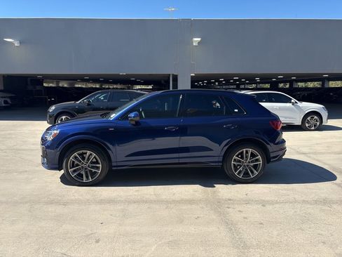 Certified 2025 Audi Q3 2.0T Premium w/ Convenience Package image 9