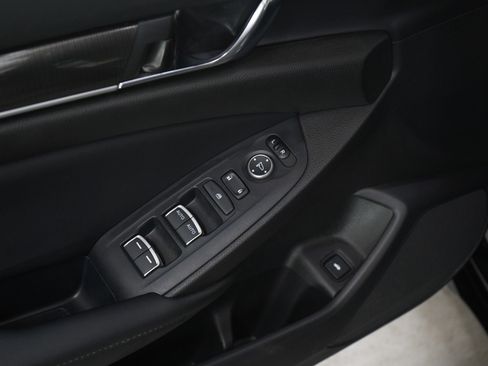 Used 2022 Honda Accord Sport image 19